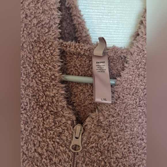 SKIMS Oversized Teddy Zip Hoodie – Rose Clay - Picture 3 of 4